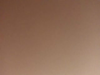 独家首发超清网路视讯：可爱型短裙制服黑木耳浴缸深喉床上激战(无水印)～13.MOV