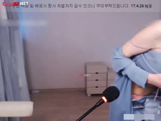 [韓國] 身材苗條的小姐姐穿著小粉紅性感內衣跳騷舞想要葛格關注
